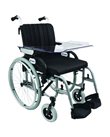 Universal højde- og breddeindstillligt kørestolsbord